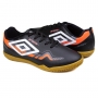 Chuteira Infantil Futsal Indoor Umbro Prisma+ - PRETO/BRANCO/CORAL